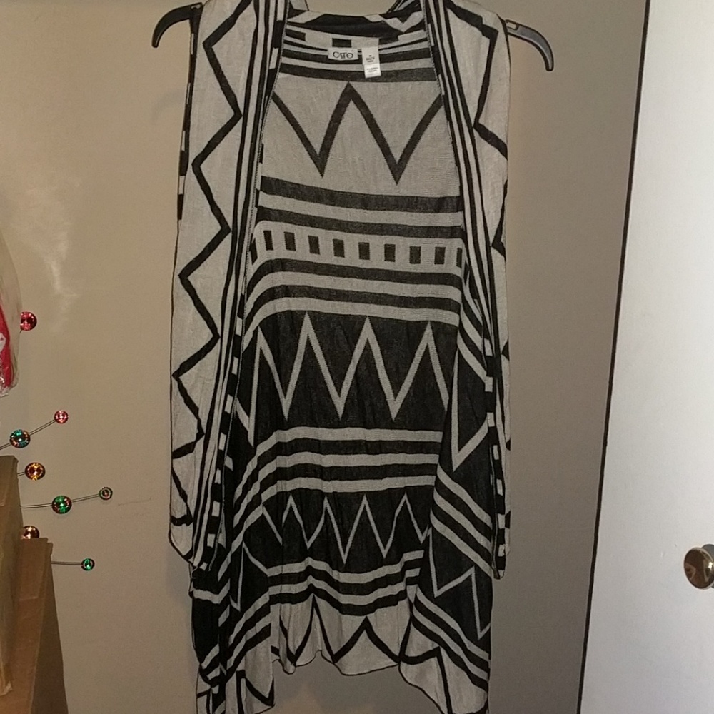 Aztec design Long sleeveless Cardigan